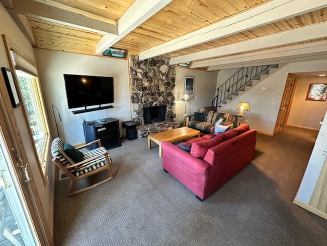 Foto del edificio - Warm & Inviting Cabin on the Meadow Avail. rental for 6-7 people!! Available starting 8/15/26!! C...