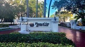 Foto del edificio - 17021 N Bay Rd
