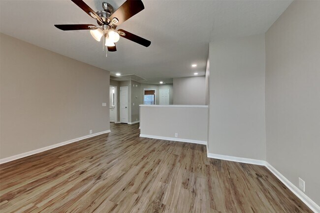 Building Photo - 18318 Atasca Wds Trce