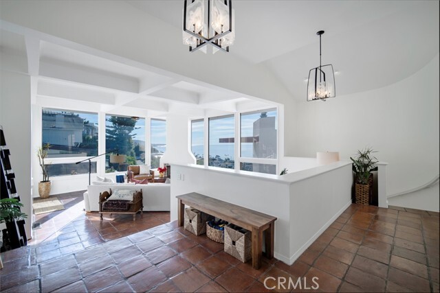 Building Photo - 360 Pinecrest Dr