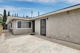 Building Photo - 404 E Glendale Dr