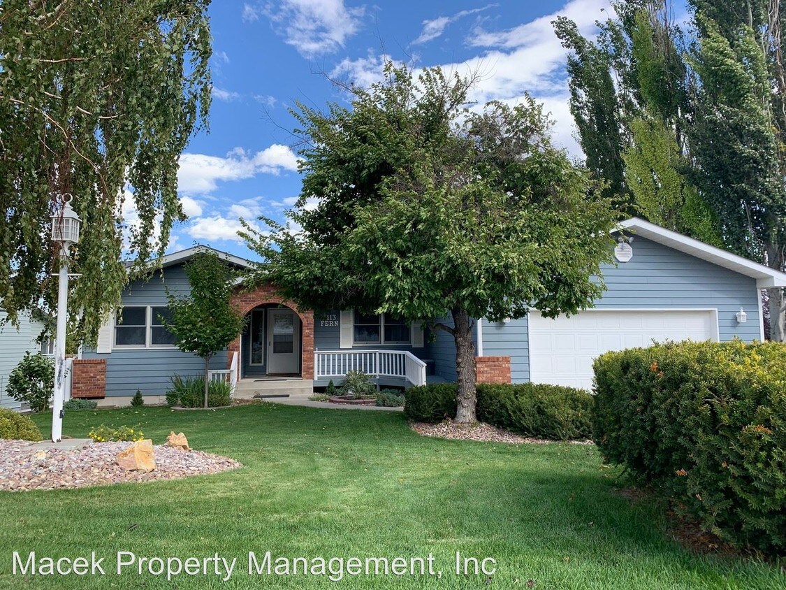 Primary Photo - 5 br, 3 bath House - 3113 Fern Dr.