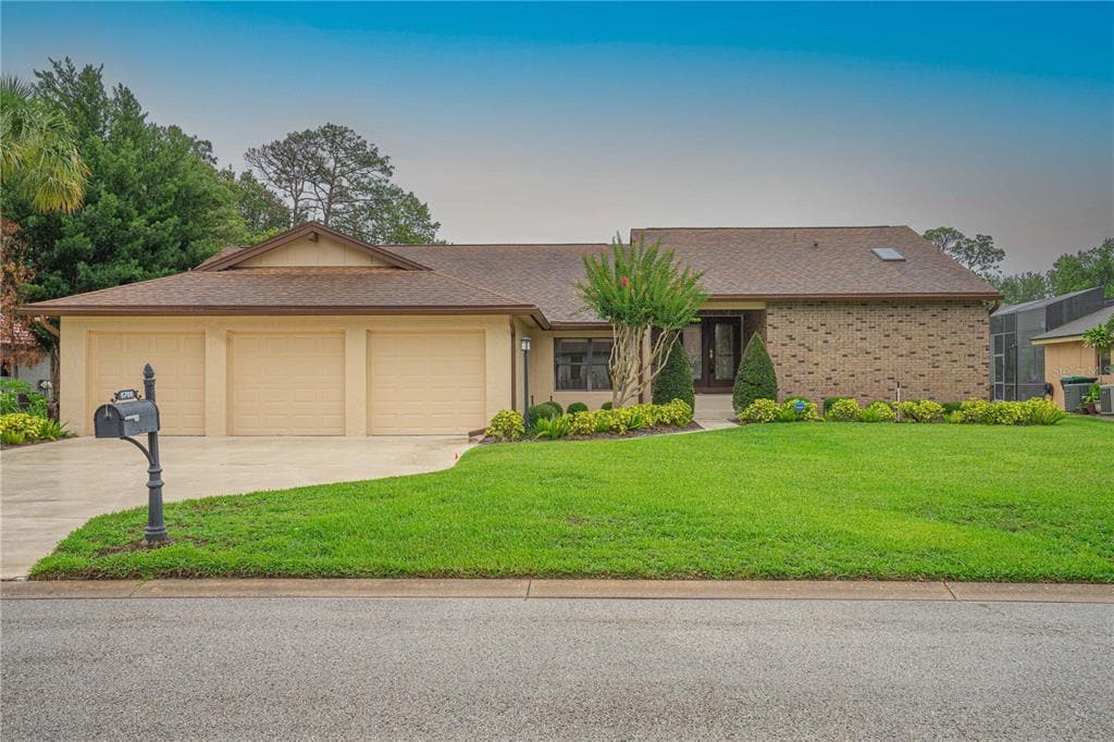 Primary Photo - 6766 Edgeworth Dr