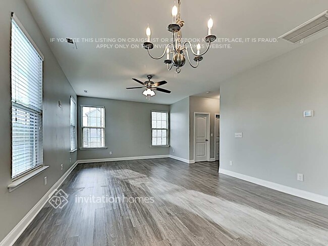 Foto del edificio - 841 Stable Fern Dr