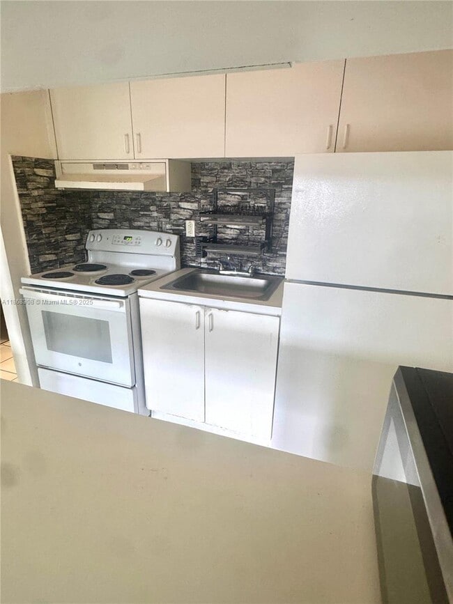 Foto del edificio - 291 NW 177th St
