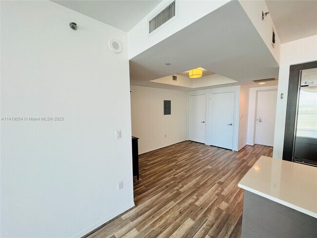 Foto del edificio - 55 SE 6th St