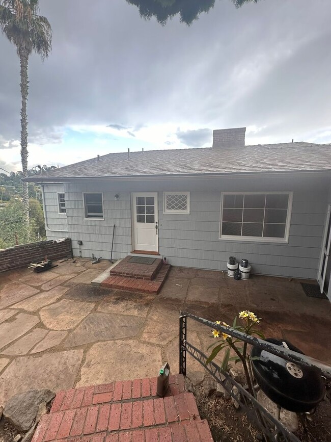 Building Photo - Mt Helix - Beautiful 3 bedroom 1.5 bathroom