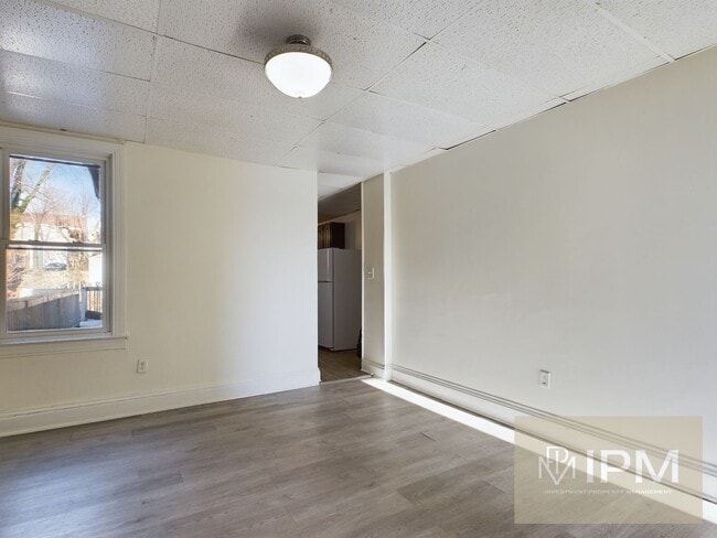 Building Photo - 319 N Penn St