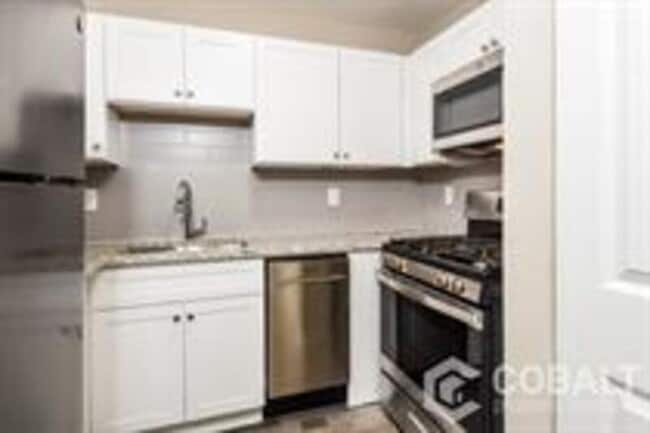 Building Photo - 3586 Jackson St