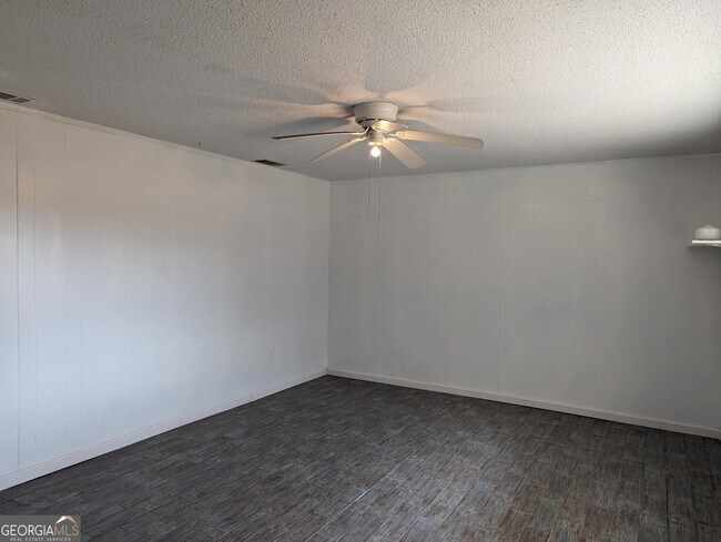 Building Photo - 474 Honey Ridge Rd