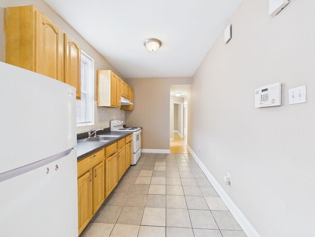 Building Photo - 207 S 60th St