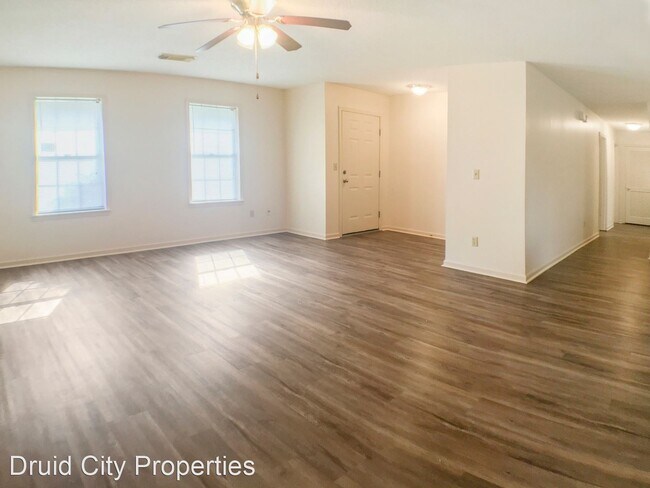 Foto del edificio - 3 br, 2 bath House - 2450 Bear Creek Road