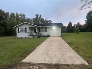 Building Photo - 408 Jackson Dr