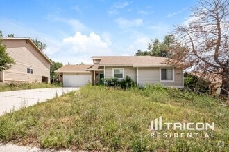 Building Photo - 2945 Rolling Wood Loop