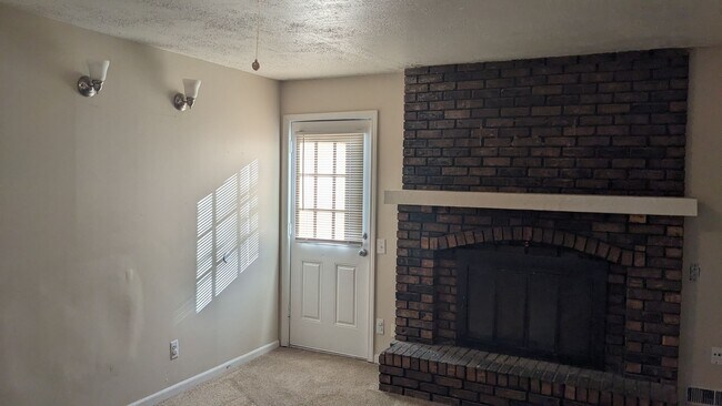 Building Photo - 1303 N McCoy St
