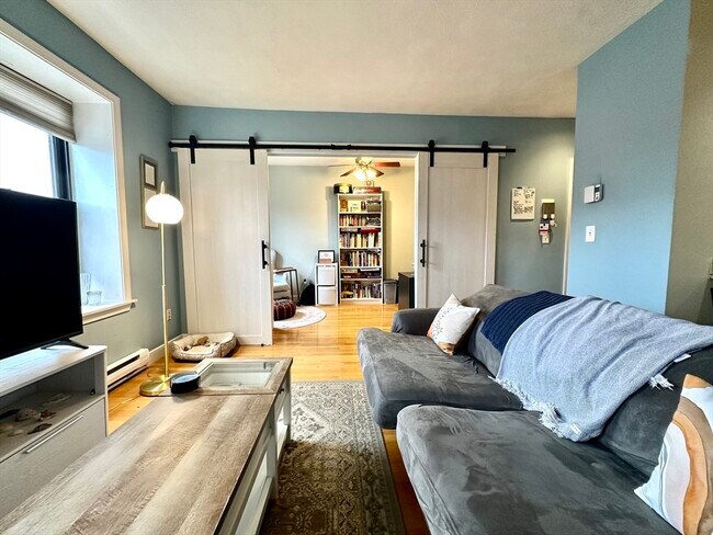 Foto del edificio - 664 Massachusetts Ave