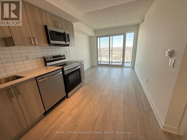 Photo du bâtiment - 1010 Sandy Beach Rd