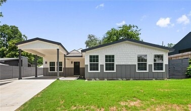 Building Photo - 806 Philco Dr