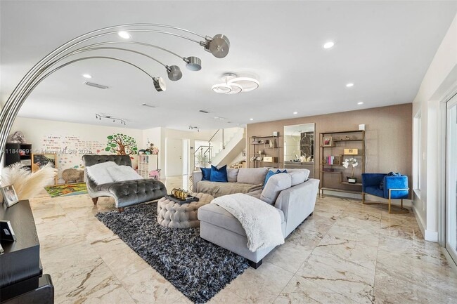 Foto del edificio - 5901 SW 56th Ter