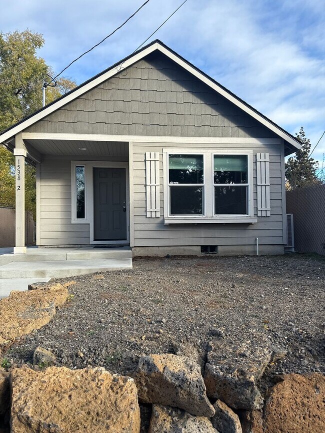 Building Photo - 1538 NE 5th St Building Photo - 1538 NE 5th St