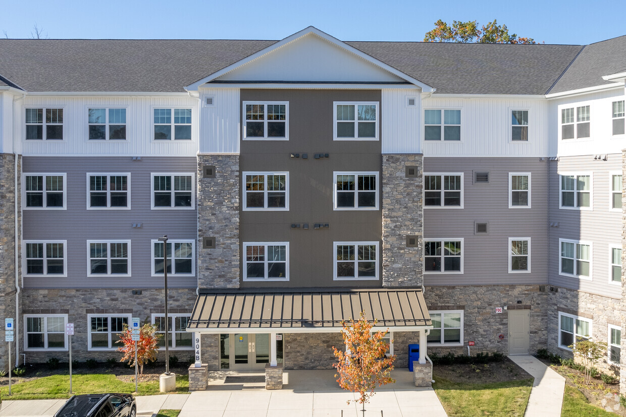 Foto principal - Merion Village, 62+ Living