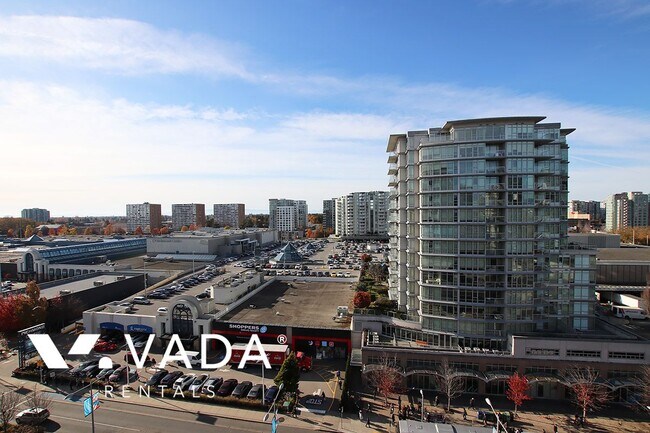 Photo du bâtiment - Mandarin Residences Brighouse 2 Bedroom Ap...