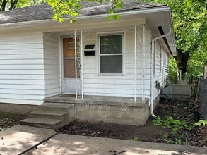 Building Photo - 111 W Lindburg St