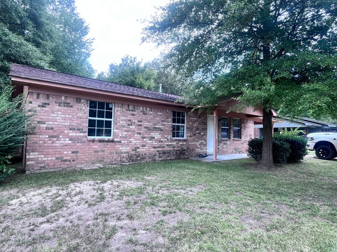 2919 Beasley Dr, Tupelo, MS 38801 House Rental in Tupelo, MS