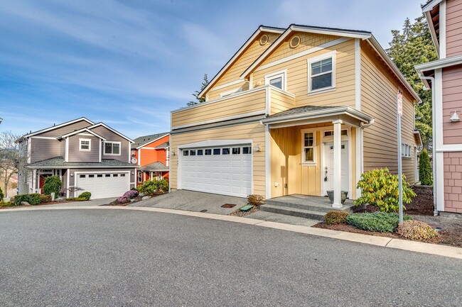 Building Photo - Poulsbo Place Townhome