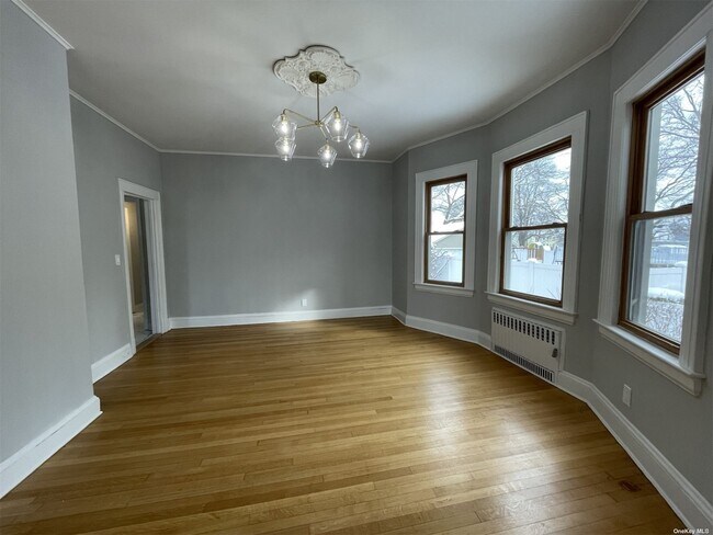 Building Photo - 248 Denton Ave
