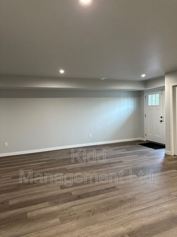 Building Photo - 2022 McAndrew Crescent