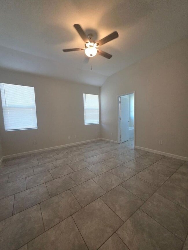 Building Photo - 1822 Emerson Ridge Dr