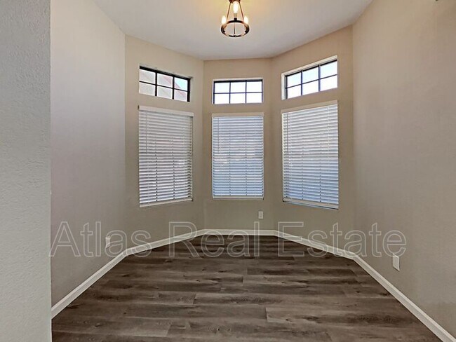 Building Photo - 609 S Danyell Dr