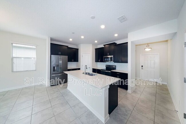 Building Photo - 10036 Yellow Jasmine Dr