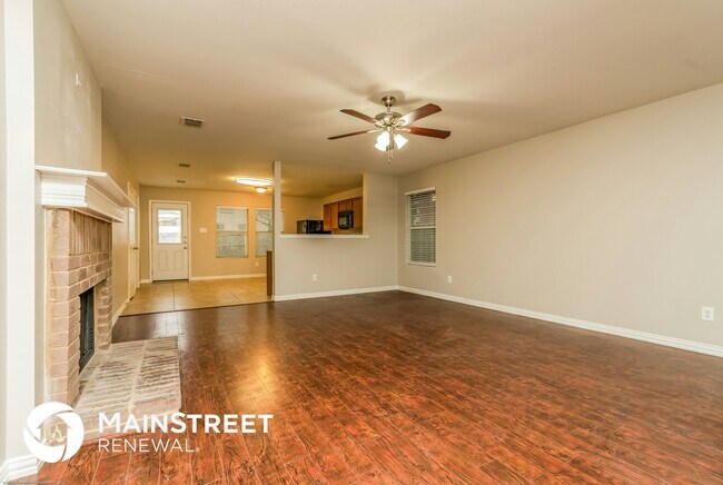 Building Photo - 8406 River Bluffs Dr