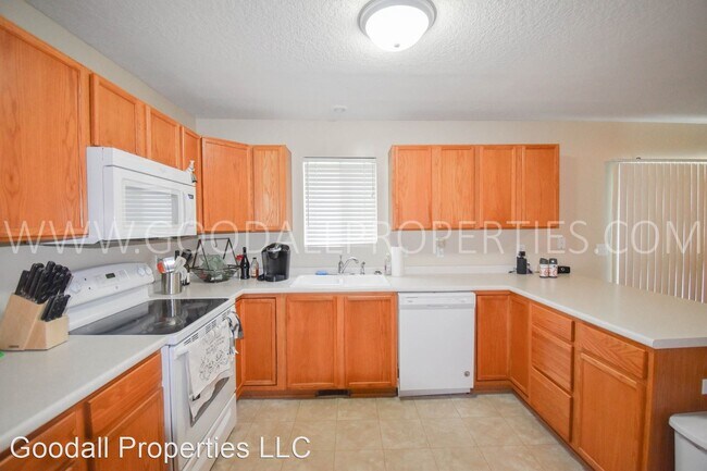 Building Photo - 4616 Meadow Valley Dr