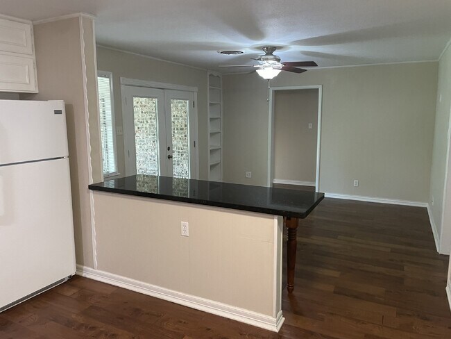 Foto del edificio - Lovely 3 bedroom home in established, quie...