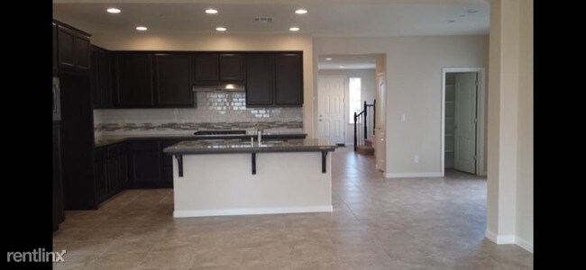 Building Photo - 4 br, 3 bath House - 767 W Riatta Ranch Dr