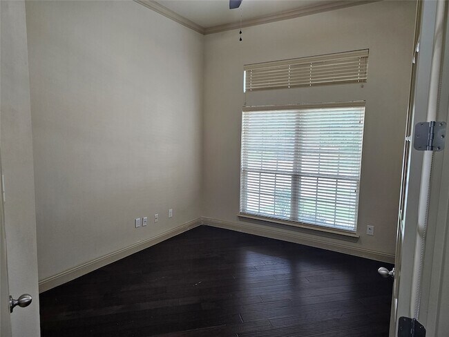 Foto del edificio - 4012 Eaton Park Dr