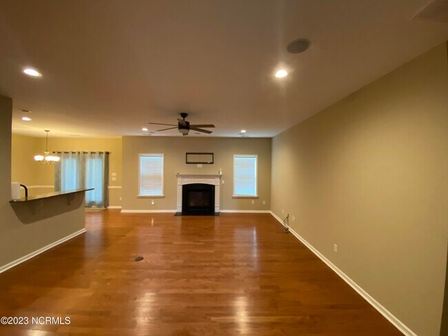 Building Photo - 302 Toto Ct