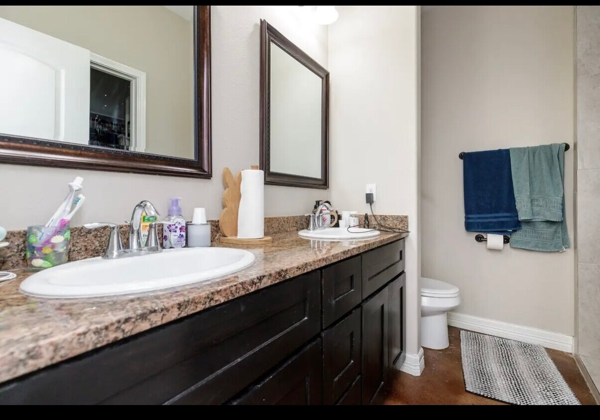 7237 Lake Tranquility Dr, Corpus Christi, TX 78414 House Rental in