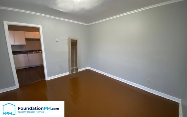 Building Photo - 1117 Keating St
