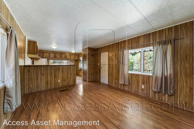 Foto del edificio - 2 br, 1 bath House - 32780 Mission Trail