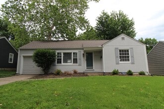 Building Photo - 5515 Rosewood St