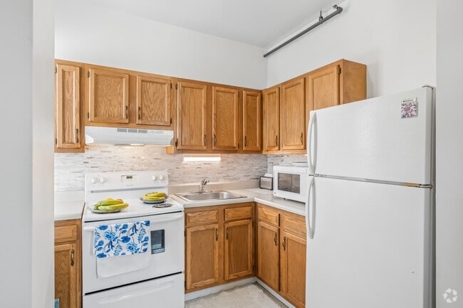 1BR, 1BA - 500SF - Kitchen - Rumely Senior Apartments