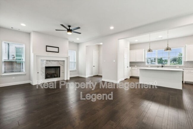 Building Photo - 6644 Windfall Dr