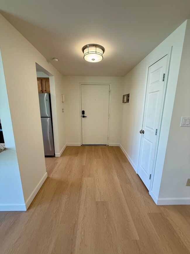 Building Photo - Ridge Lea Court