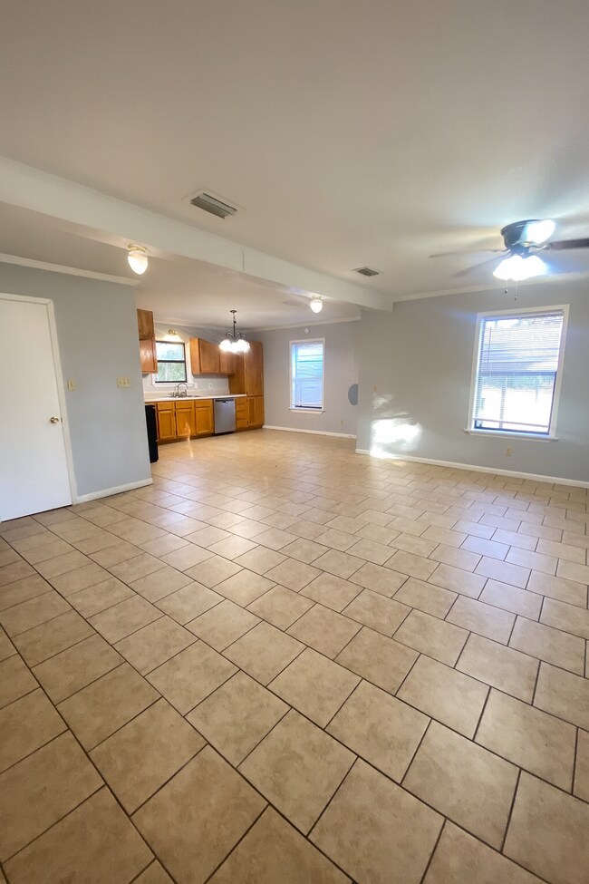 Foto del edificio - 23601 State Hwy 64