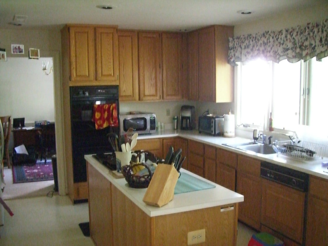 Kitchen - 4 Antioch Rd