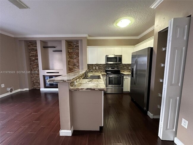 Foto del edificio - 2221 SE 24th Pl